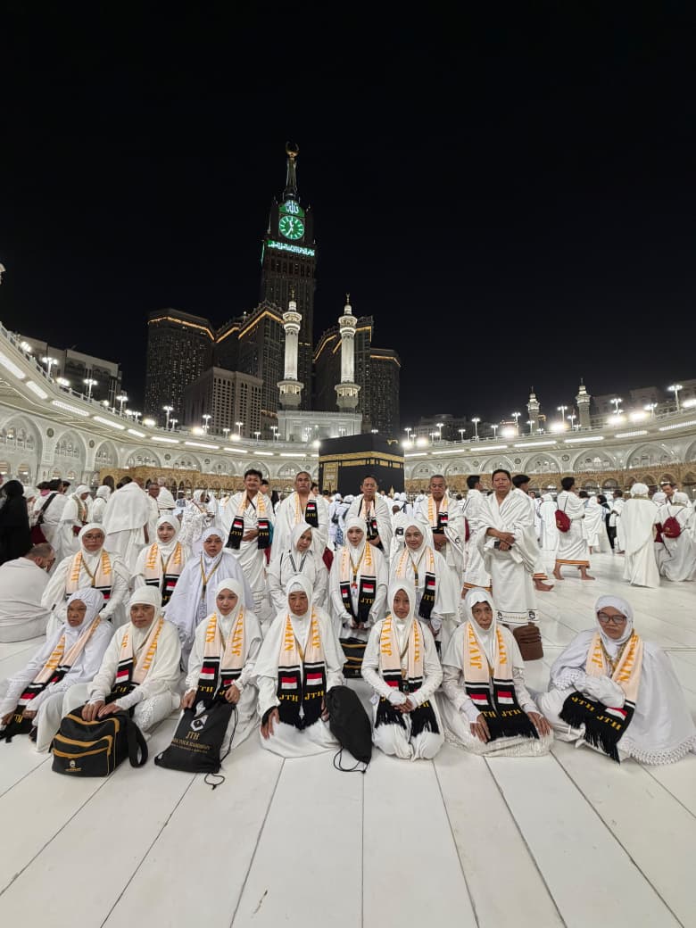 Jamaah Java Tour Haromain di Kabah